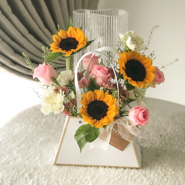 Alison Flower Bag Bouquet - Flower Delivery Penang - Florist in Penang - SweetLife & Co Florist Penang