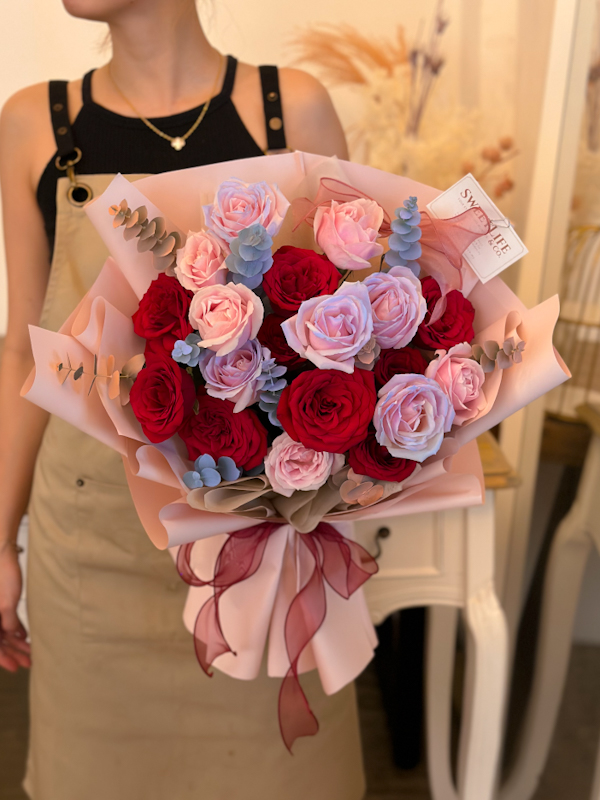 MERIDA Roses Bouquet L by SweetLife & Co Florist Penang