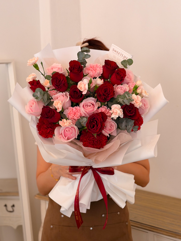 CASABELLA Mixed Flower Bouquet by SweetLife & Co. Florist Penang