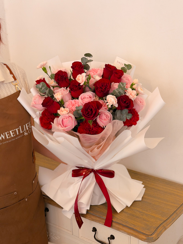 CASABELLA Mixed Flower Bouquet by SweetLife & Co. Florist Penang