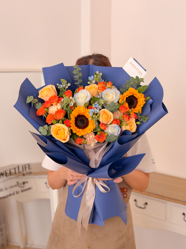 ROBBIE Sunflower and Rose Bouquet by SweetLife & Co. Florist Penang